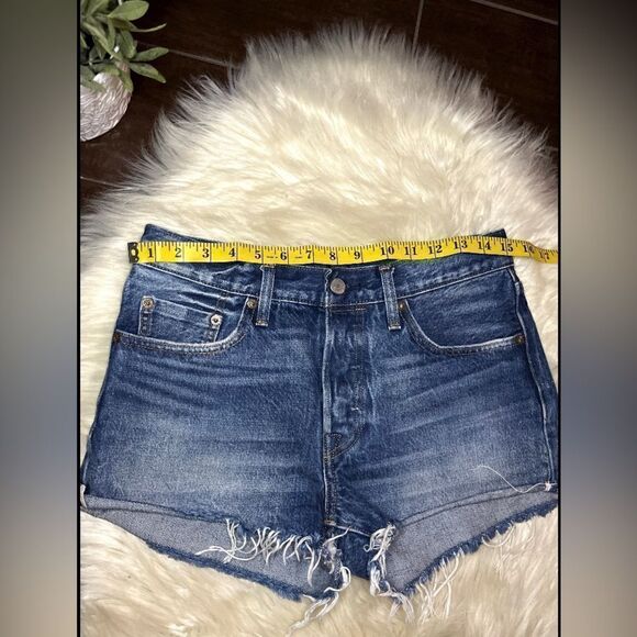 Levi’s 501 button fly Denim cut off shorts sz 26(2) - Picture 9 of 9